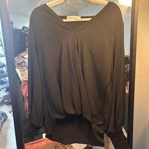 NWOT Boutique vine and love oversized chiffon top M